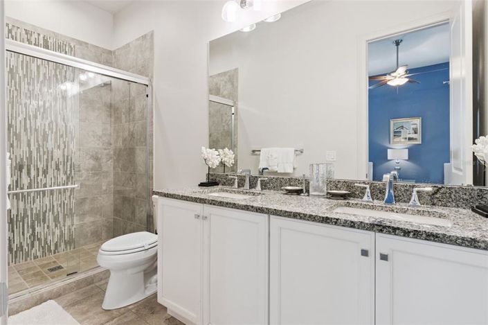 Image No.19-7 Bed Property for sale