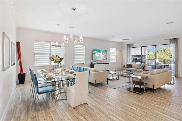 Image No.4-7 Bed Property for sale