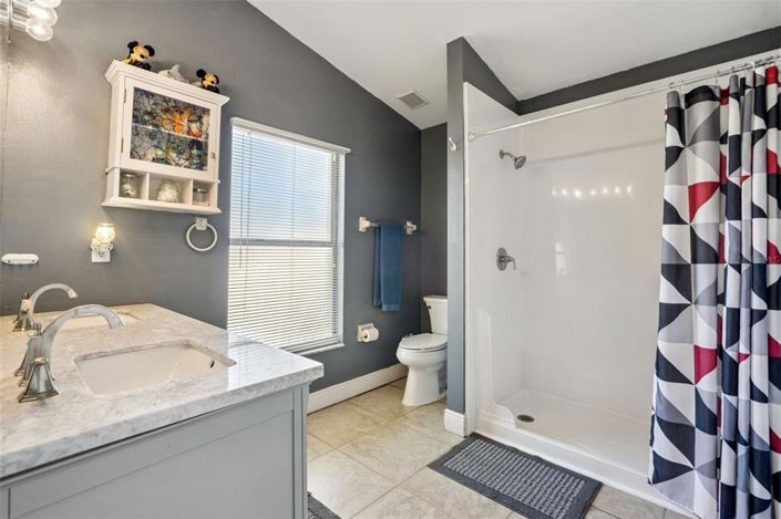 Image No.23-Propriété de 3 chambres à vendre à Clermont