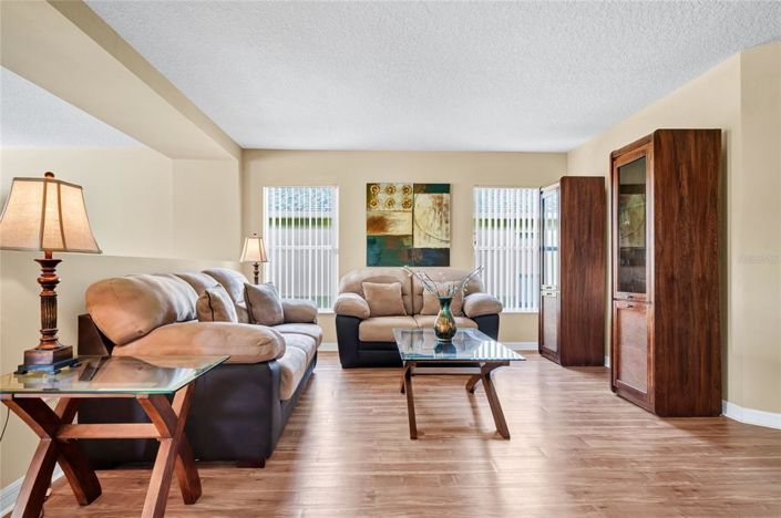 Image No.24-3 Bed Property for sale