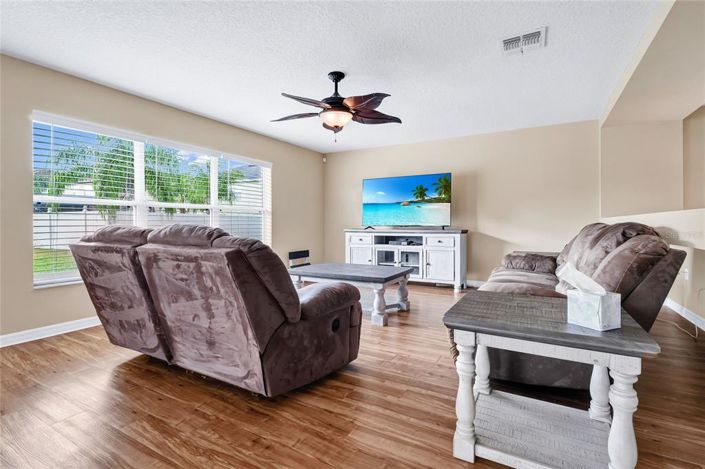 Image No.4-3 Bed Property for sale