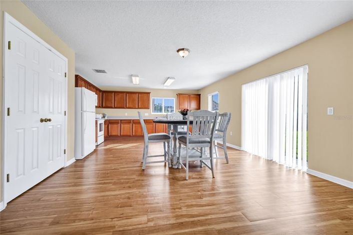 Image No.9-3 Bed Property for sale