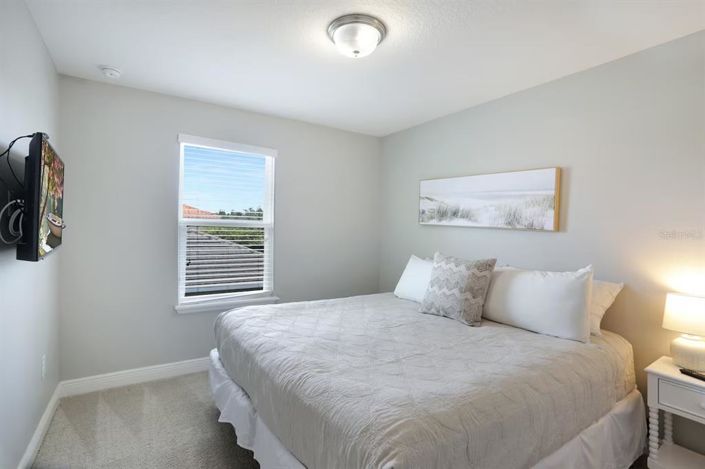 Image No.15-6 Bed Property for sale