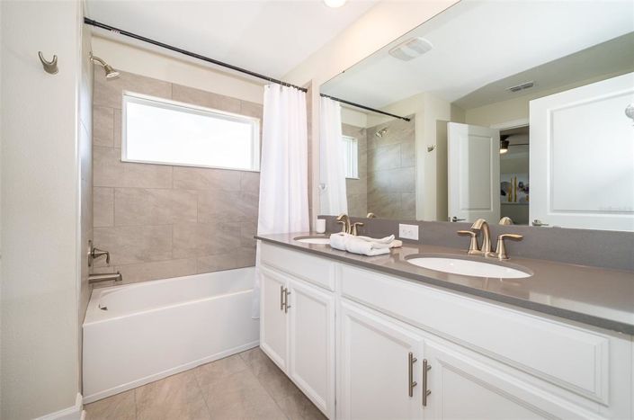 Image No.21-4 Bed Townhouse for sale