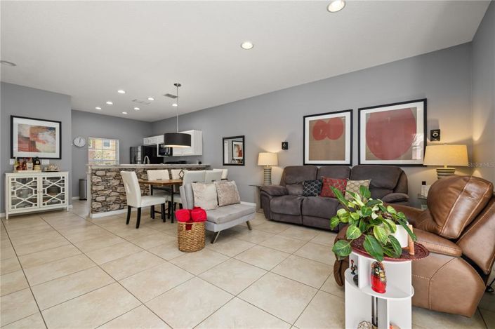 Image No.17-3 Bed Townhouse for sale