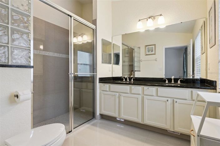 Image No.23-4 Bed Property for sale