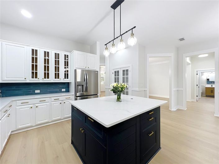 Image No.16-5 Bed Property for sale