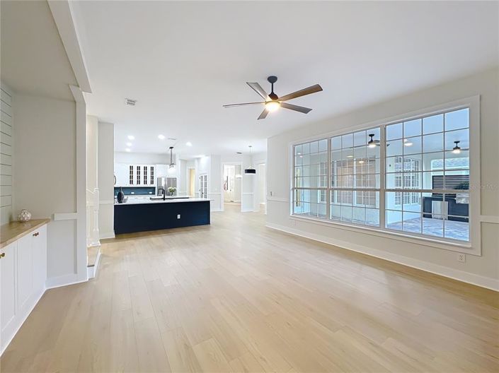 Image No.23-5 Bed Property for sale