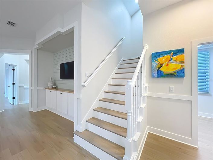 Image No.27-5 Bed Property for sale