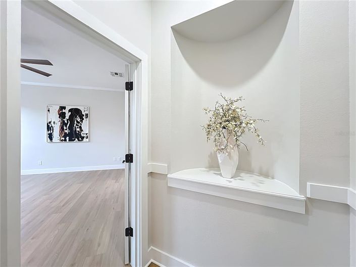 Image No.29-5 Bed Property for sale