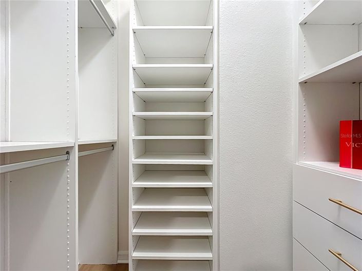 Image No.46-5 Bed Property for sale