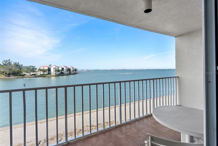 Image No.27-2 Bed Property for sale