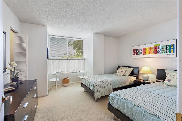 Image No.32-2 Bed Property for sale