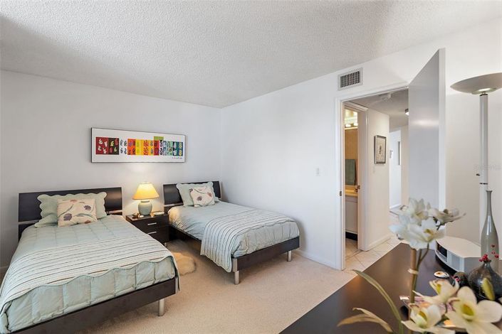 Image No.34-2 Bed Property for sale