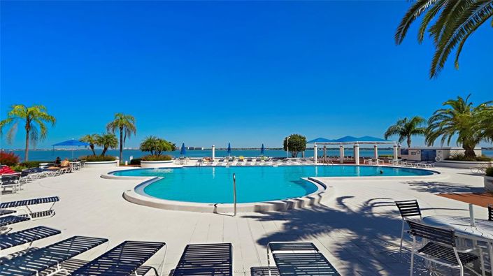 Image No.38-2 Bed Property for sale