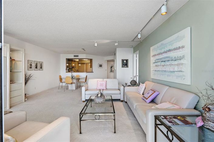 Image No.6-2 Bed Property for sale