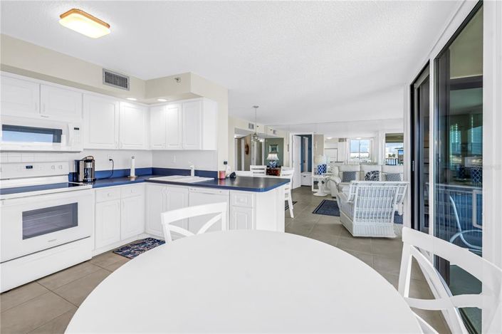 Image No.13-2 Bed Property for sale