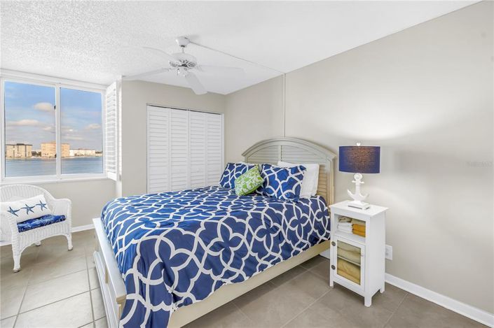 Image No.20-2 Bed Property for sale