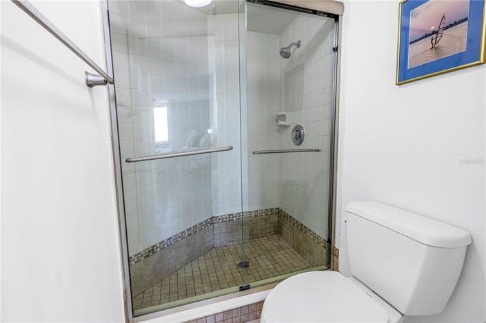 Image No.27-2 Bed Property for sale