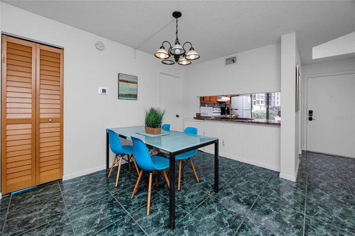 Image No.11-2 Bed Property for sale