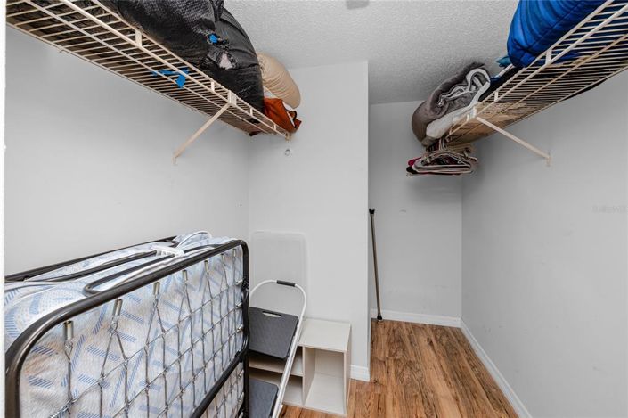 Image No.22-2 Bed Property for sale