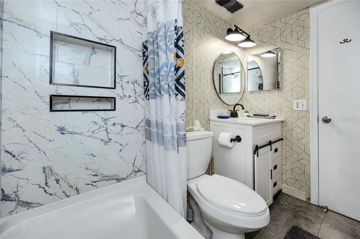 Image No.28-2 Bed Property for sale