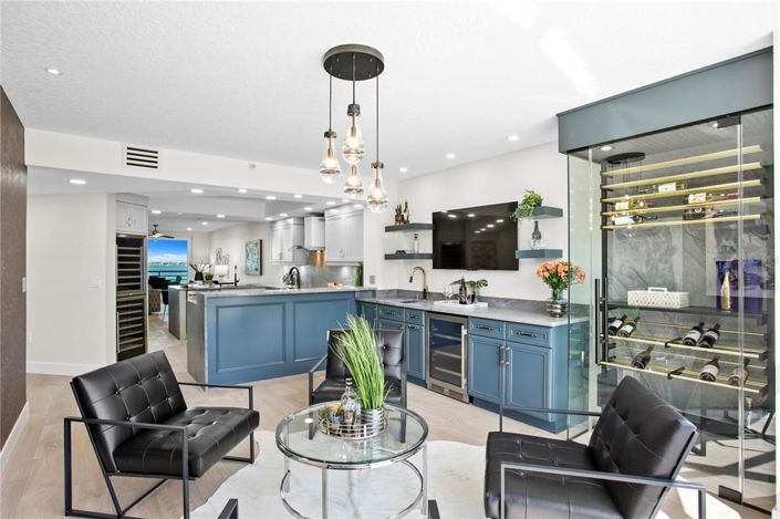 Image No.12-2 Bed Property for sale