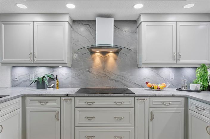 Image No.17-2 Bed Property for sale