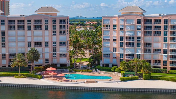 Image No.56-2 Bed Property for sale