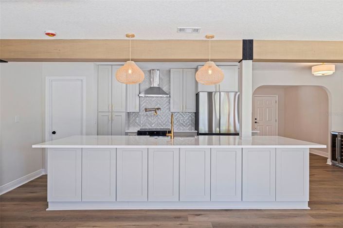 Image No.12-3 Bed Property for sale