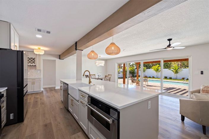 Image No.14-3 Bed Property for sale