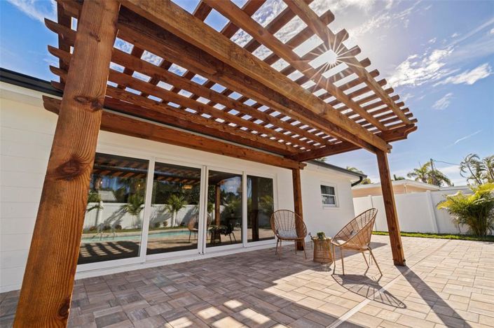 Image No.26-3 Bed Property for sale