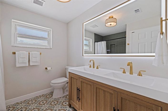 Image No.34-3 Bed Property for sale