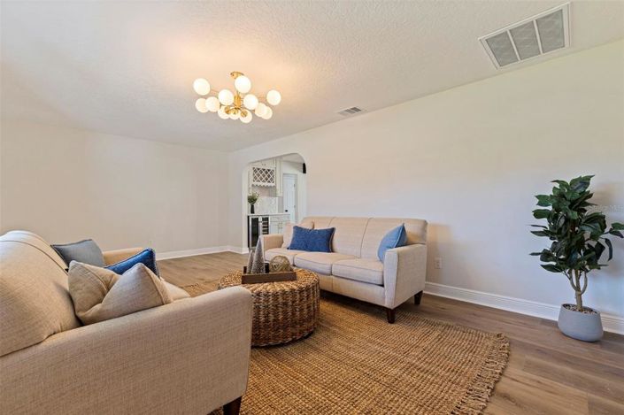 Image No.9-3 Bed Property for sale