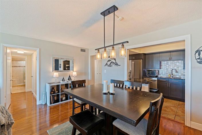 Image No.10-2 Bed Property for sale