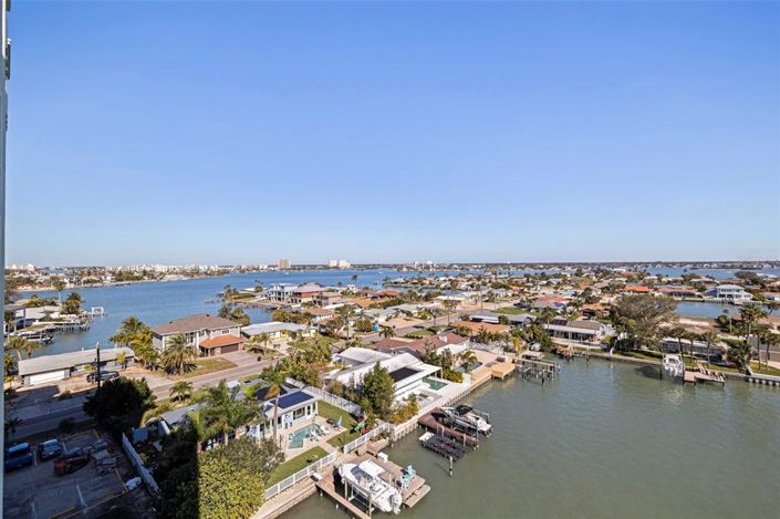 Image No.15-2 Bed Property for sale