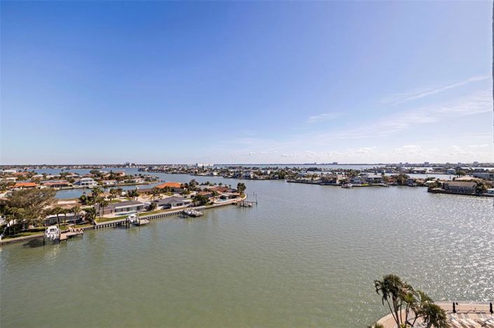 Image No.17-2 Bed Property for sale