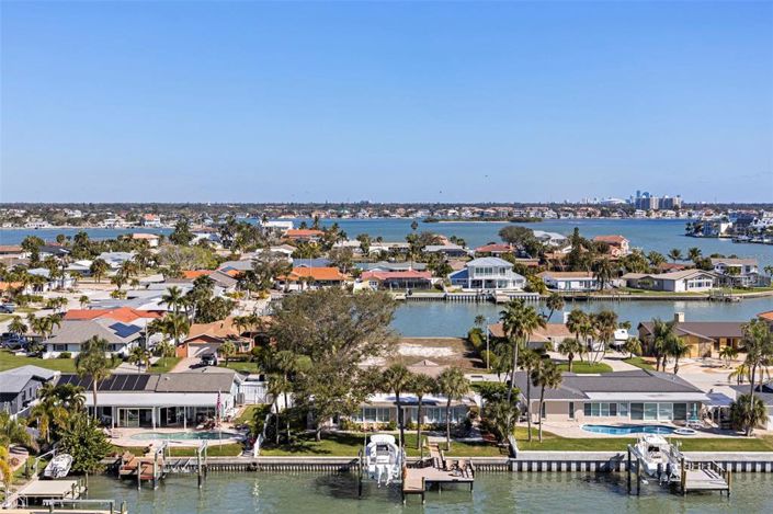 Image No.18-2 Bed Property for sale