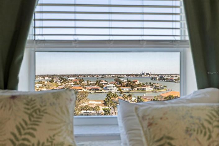 Image No.26-2 Bed Property for sale