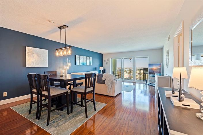 Image No.9-2 Bed Property for sale