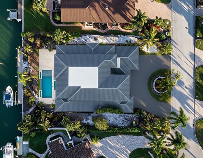 Image No.19-5 Bed Property for sale