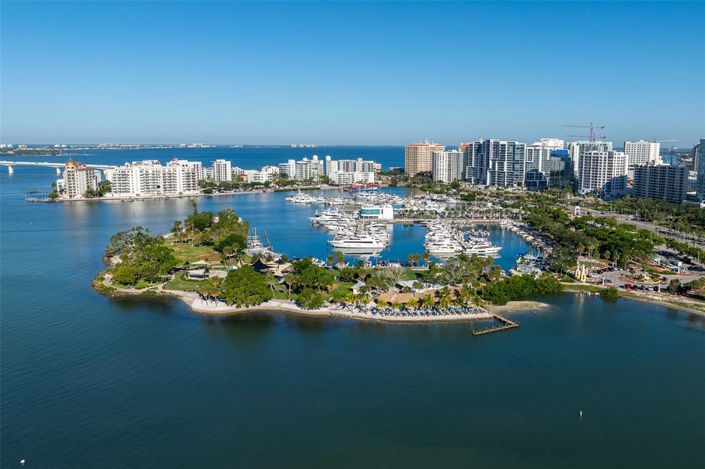 Image No.25-5 Bed Property for sale