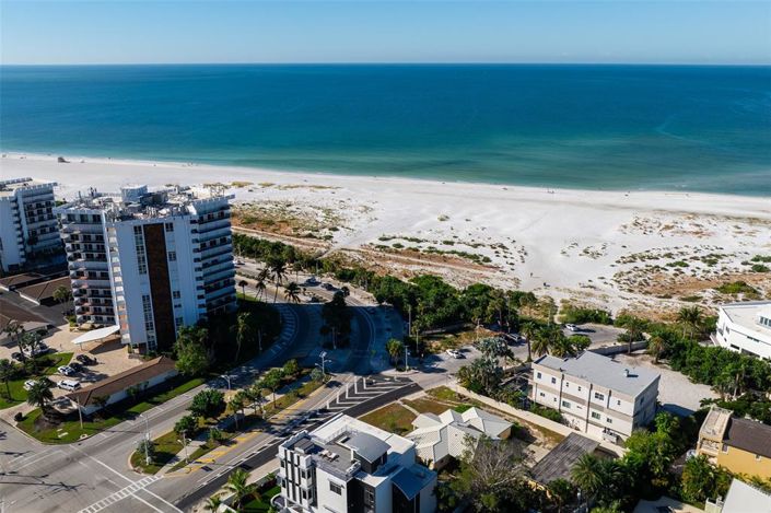 Image No.30-5 Bed Property for sale