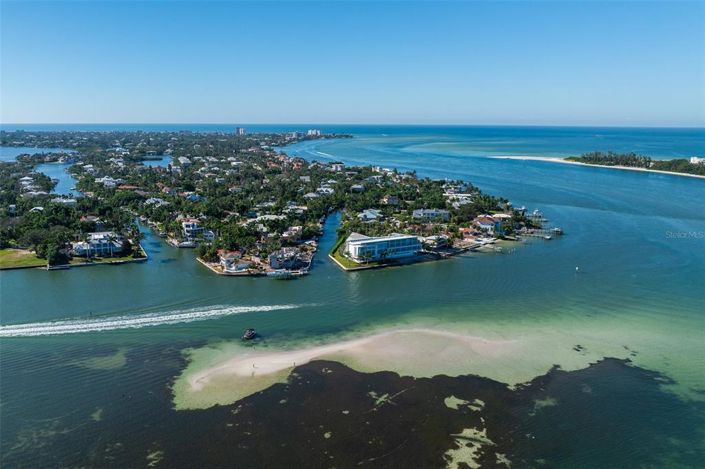 Image No.33-5 Bed Property for sale