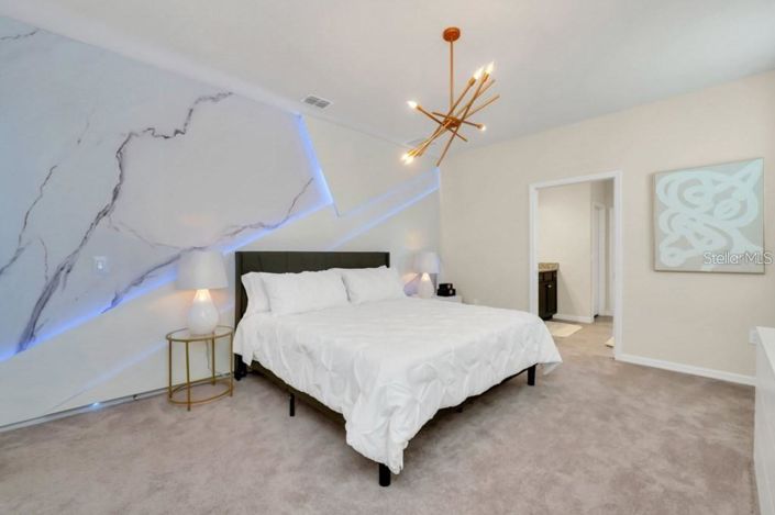 Image No.15-10 Bed Property for sale