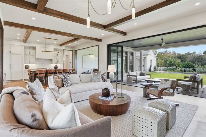 Image No.14-5 Bed Property for sale