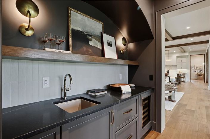 Image No.21-5 Bed Property for sale