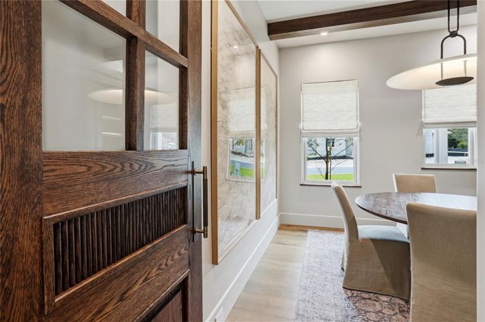 Image No.23-5 Bed Property for sale