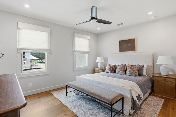 Image No.48-5 Bed Property for sale