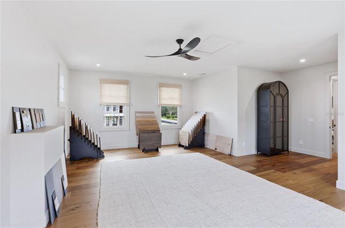 Image No.52-5 Bed Property for sale